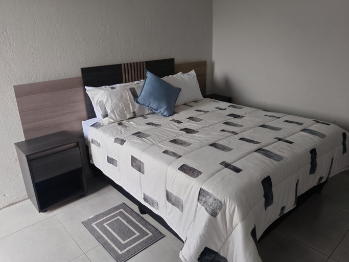 Others 2, SolDin Guest House, Bojanala