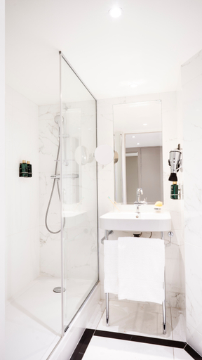 Bathroom, Residhome Paris Opera, Paris