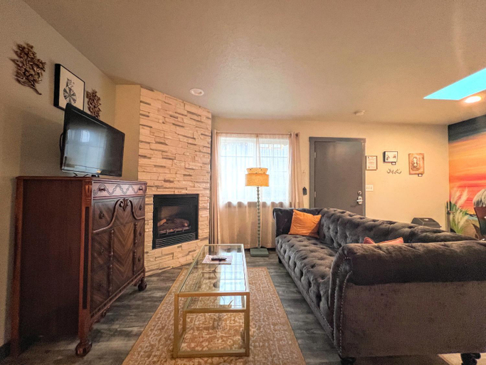 Others 5, Starry Night Inn, Clatsop