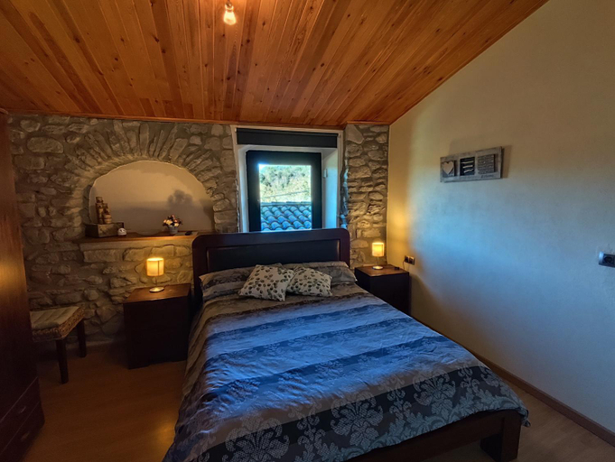 Bedroom 3, Casa rural Ca l'Anton, Girona