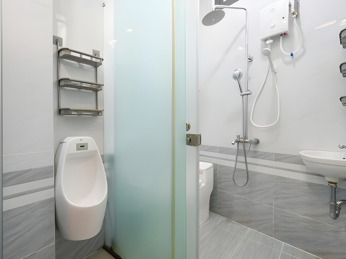 Bathroom 4, Luong Huu Khanh Homestay - Centre District 1, District 1