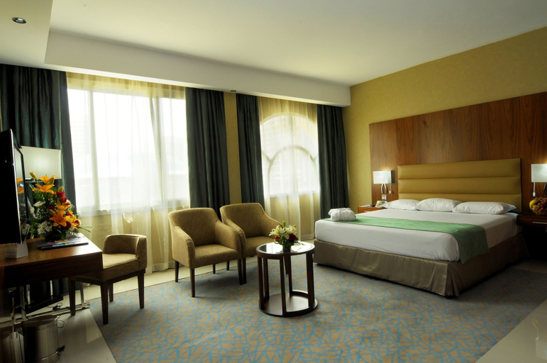 Bedroom 2, Howard Johnson by Wyndham Abu Dhabi, Abu Dhabi City