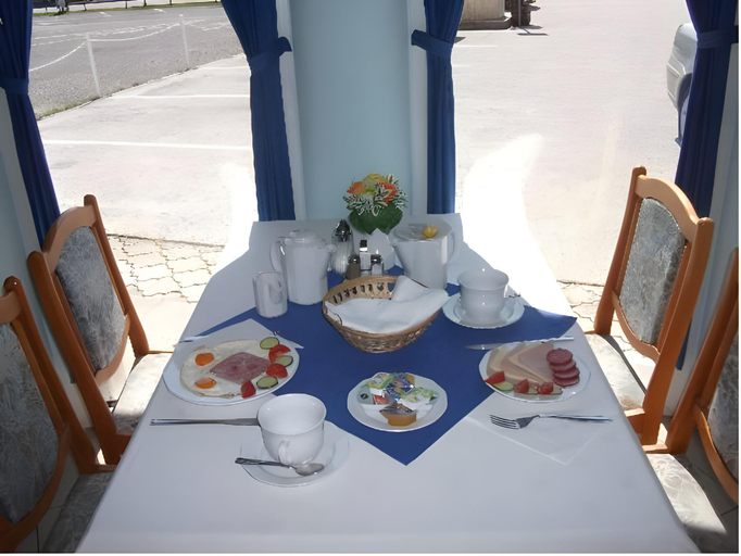 Food & Drinks 4, Hotel Aqua, Komárom