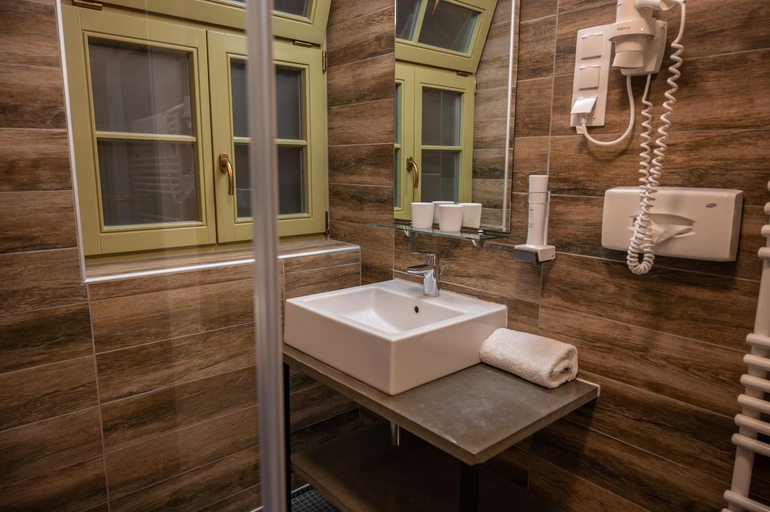 Bathroom 3, Hercegasszony Birtok, Mezőtúri