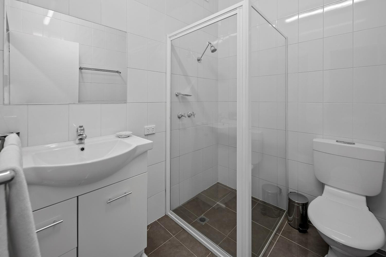 Bathroom 3, Healesville Motor Inn, Yarra Ranges - North