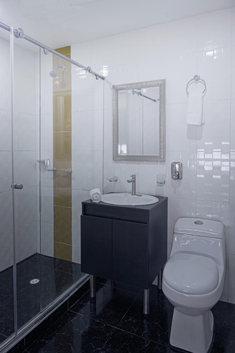 Bathroom 3, Next Door, Santafé de Bogotá