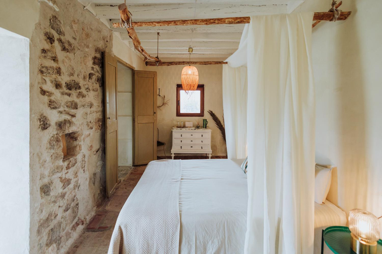 Bedroom 3, Masia Aubareda, Barcelona