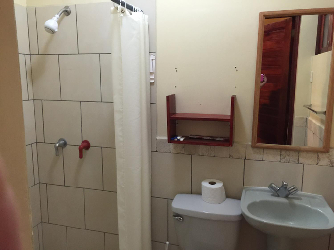 Bathroom 4, Art Hotel Managua, Managua