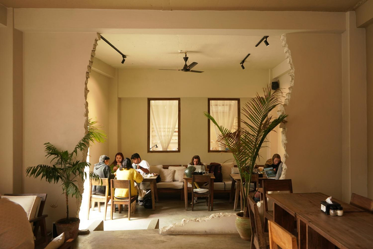 Food & Drinks 4, Hotel Blossom, Gandaki
