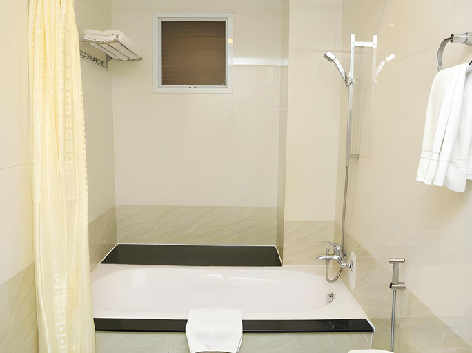 Bathroom 3, Nicecy Hotel - Bui Thi Xuan Street, District 1