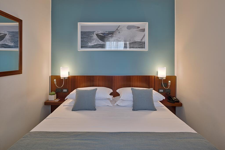 Bedroom 3, Aregai Marina Hotel & Residence, Imperia