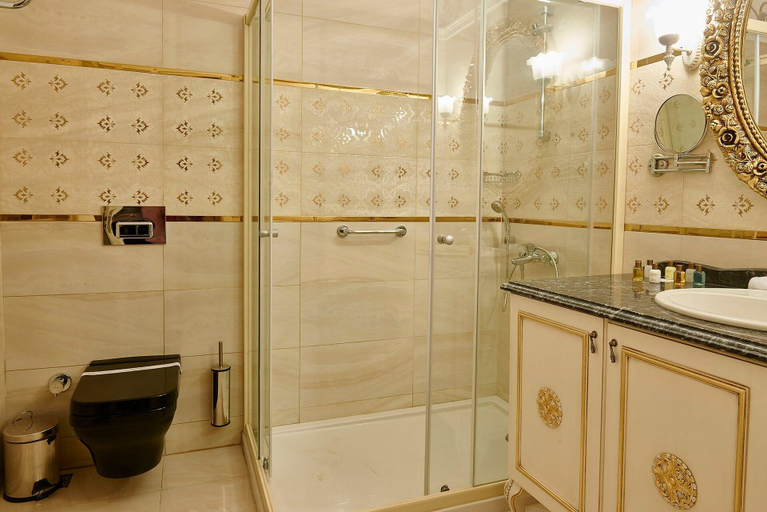 Bathroom 4, L'agora Old Town Hotel & Bazaar, Konak