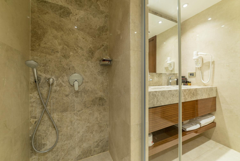 Bathroom 5, Ramada Resort by Wyndham Kusadasi, Kuşadası