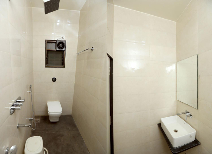 Bathroom, Ajinkya Lodge, Solapur