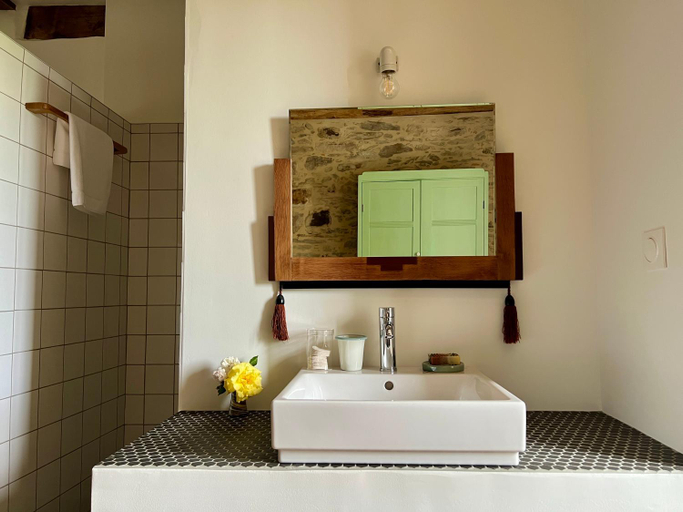 Bathroom 5, Le manoir de Jasmine, Corrèze