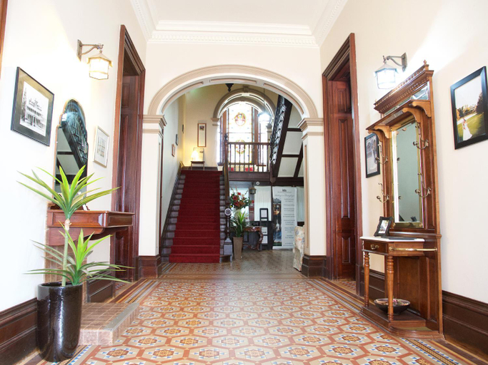 Public Area, Duntryleague, Orange