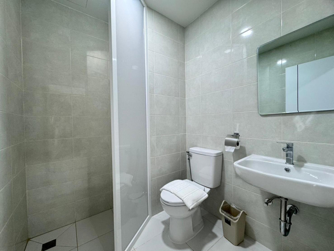 Bathroom 5, Vs Place, Bang Bua Thong