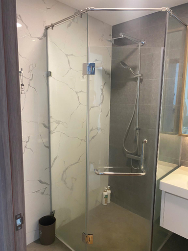 Bathroom 3, SUNWAH PEARL 5mins landmark 81 free pick up, Bình Thạnh