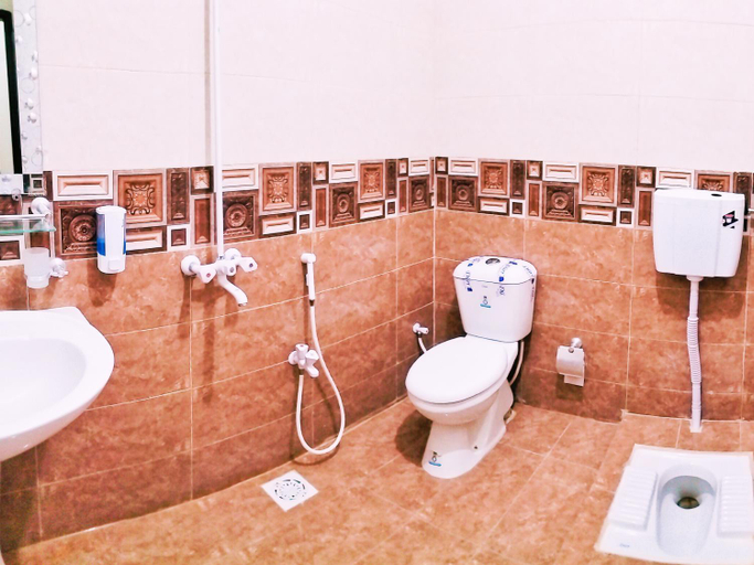 Bathroom 3, Subhan Palace Near Millennium Mall, Karachi