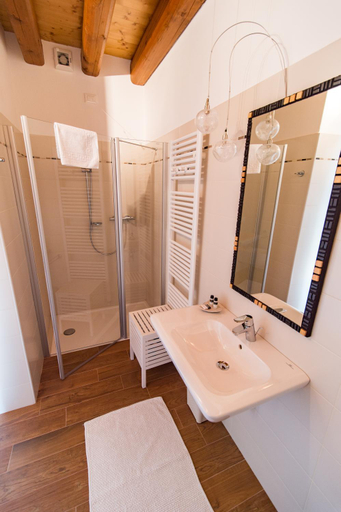 Bathroom, Terre Boscaratto, Treviso