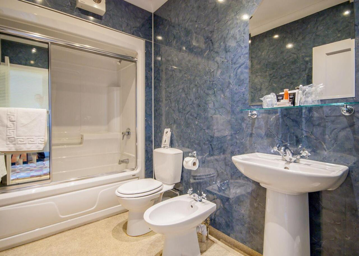 Bathroom 4, Staindrop Hotel, Sheffield