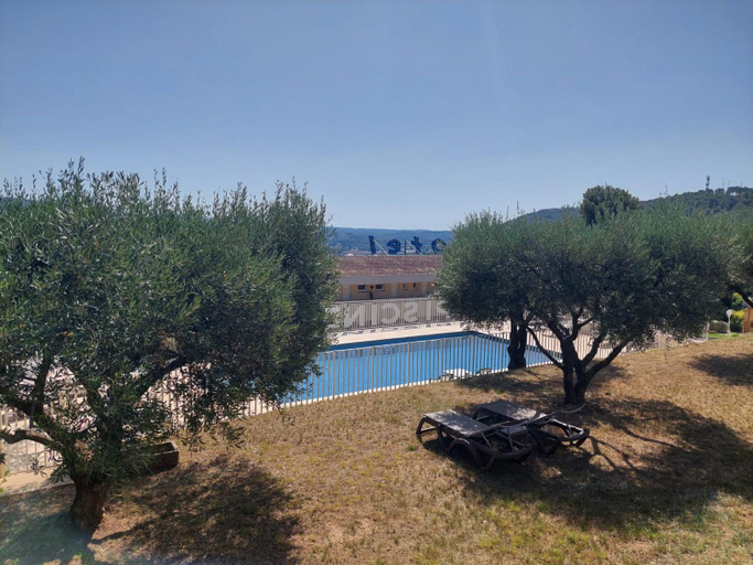 Exterior & Views 2, Logis Hotel Le Col De L'ange, Var