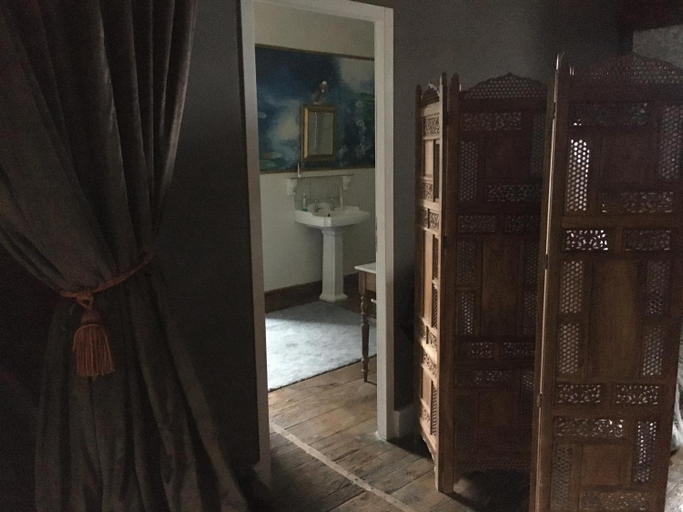 Bedroom 3, Chateau Gros Puy, Petit Chateau chambre d'hote, Dordogne