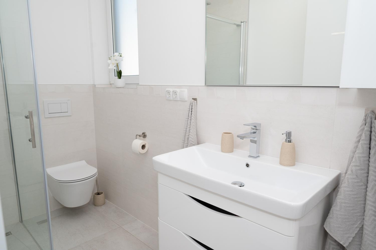 Bathroom 2, Apartmani Villa Maestral Vodice, Vodice