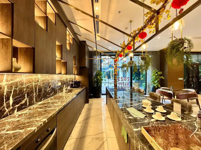 Food & Drinks 4, Zenity View Residence Luxury Apartment, District 1