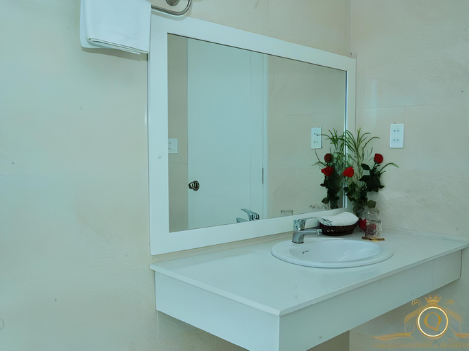 Bathroom 3, Queen Central Apartment-Hotel, District 1