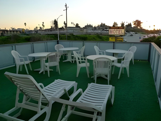Others 5, Drift Inn, Santa Cruz