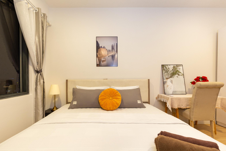 Bedroom 2, SOHO RESIDENCE 5mins Bui Vien free pick up, District 1