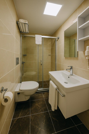 Bathroom, Red Green , Karşıyaka