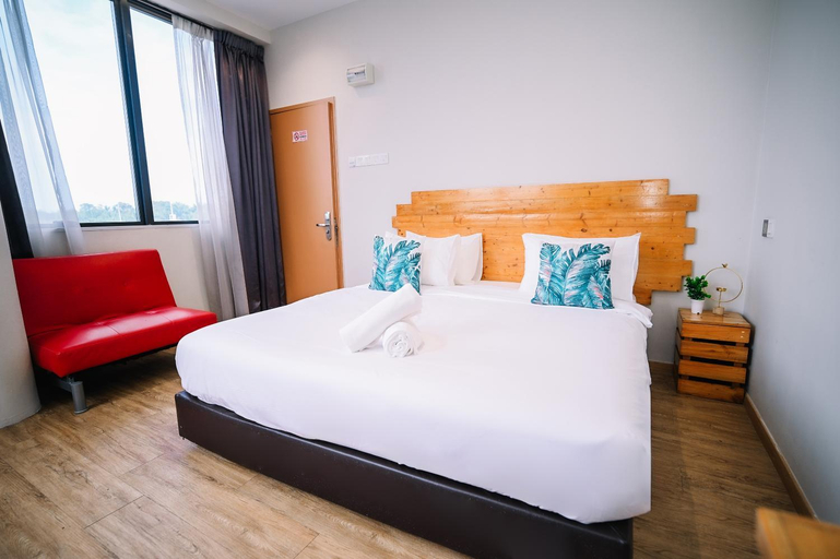 Bedroom 3, Swing & Pillows - Kota Warisan, Sepang, Sepang