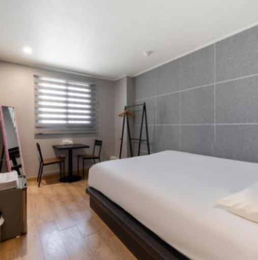 Bedroom 2, Hotel Stayhyun, Jeju
