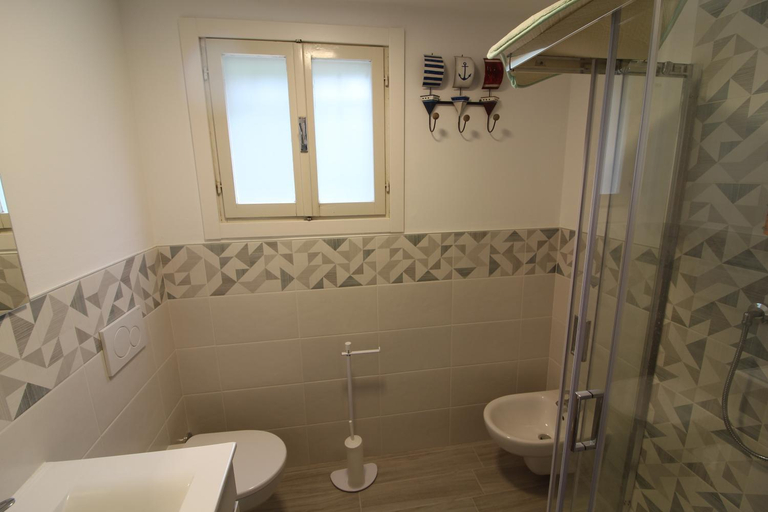 Bathroom 2, Villa Patrizia, Udine