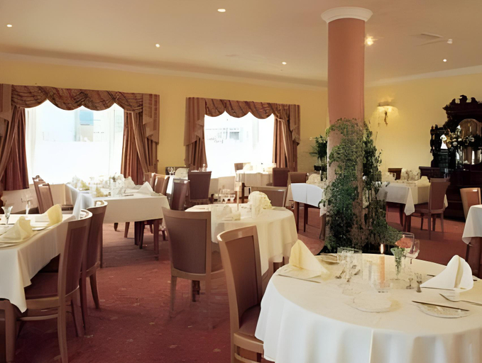 Food & Drinks 5, Brook Lodge Boutique Hotel