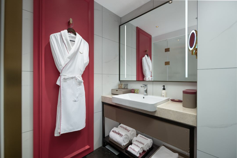 Bathroom 4, Mövenpick By Accor Binjiang Nanjing, Nanjing