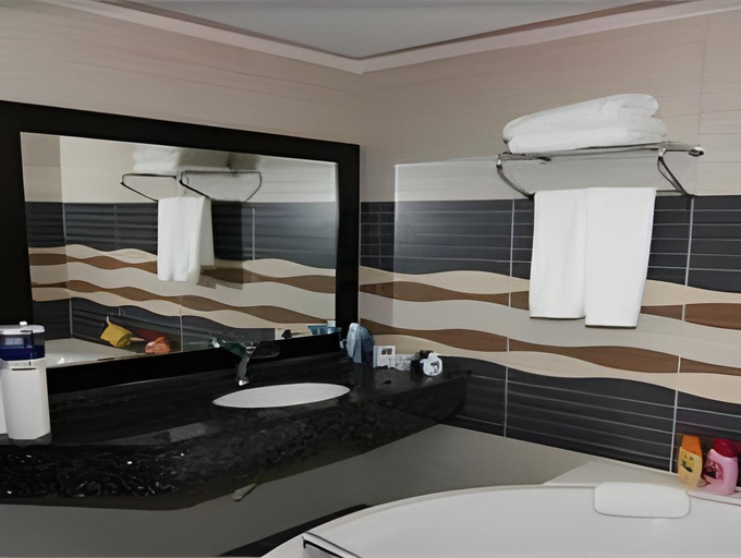 Bathroom 5, Duqqan Deluxe Hotel, Kuşadası