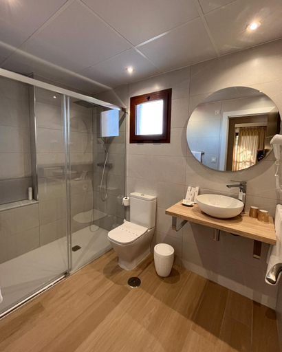 Bathroom 4, Apartahotel La Espadana, Cádiz