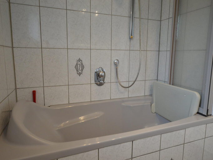 Bathroom 4, Ferienwohnung Schwebebahn in Wuppertal, Wuppertal