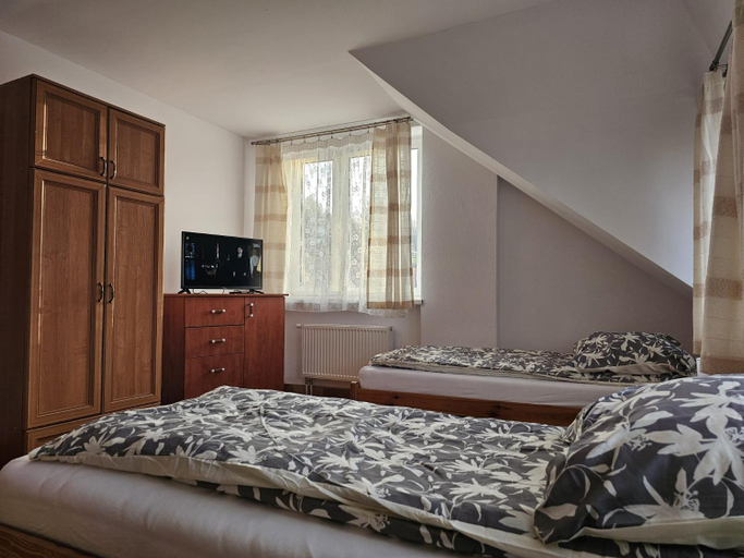 Others 3, Swiss Hostel, Rzeszów