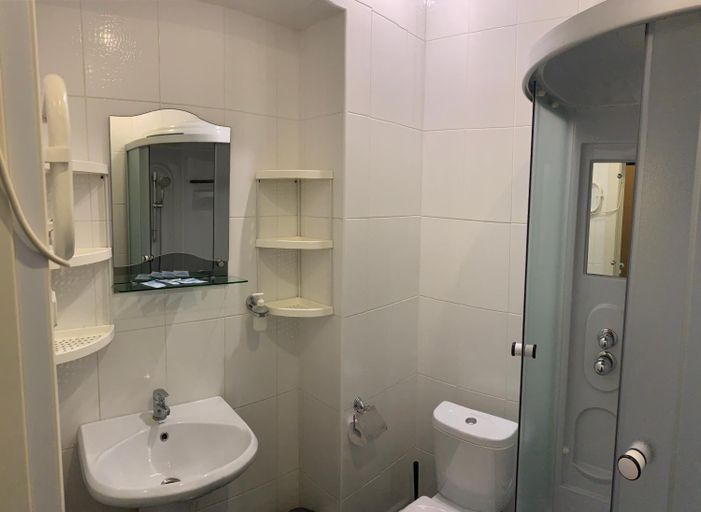 Bathroom, Demidov, Sankt-Peterburg gorsovet