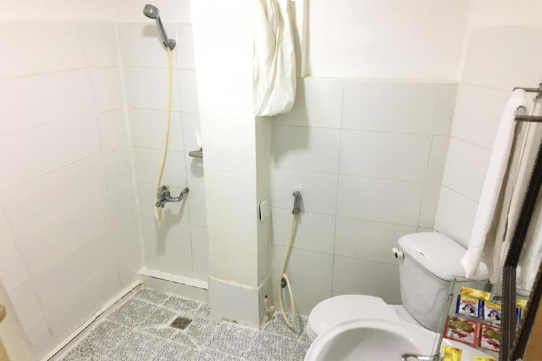 Bathroom 2, Baoanh Hostel, District 1