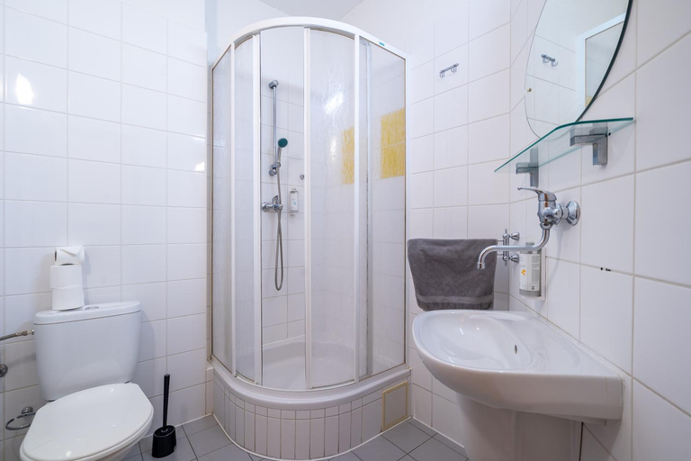 Bathroom 2, Hotel Garni Orlova, Karviná