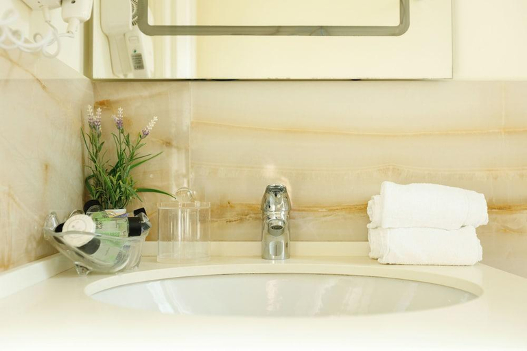 Bathroom 4, Le Palazzine Hotel, Vlorës