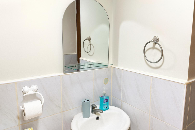 Bathroom 3, MC8 Condo Your Comfortable Studio near Mactan Cebu International Airport, Lapu-Lapu City