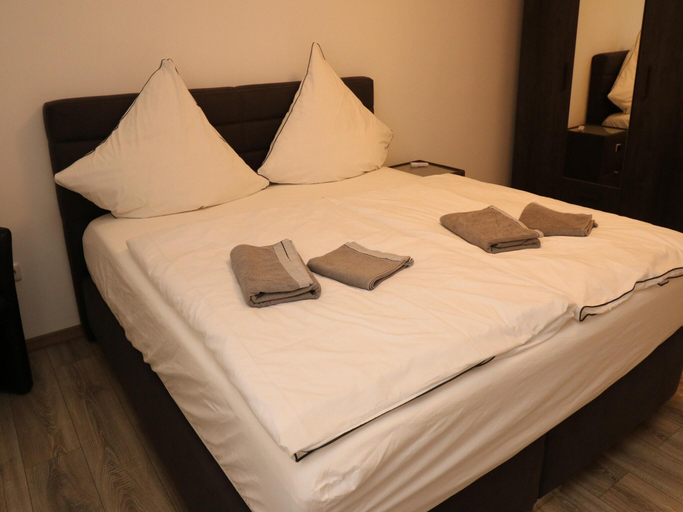 3, Apartment in Essen for two with Private Terrace, Essen