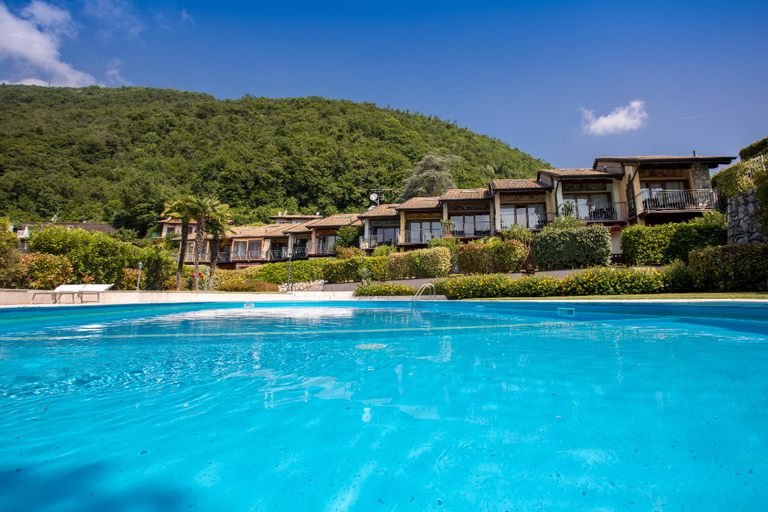 Swimming pool 2, Blue villa with shared pool and private garden near Sal, Brescia