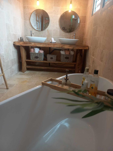 Bathroom 3, Villa mimosa, Saint-Louis